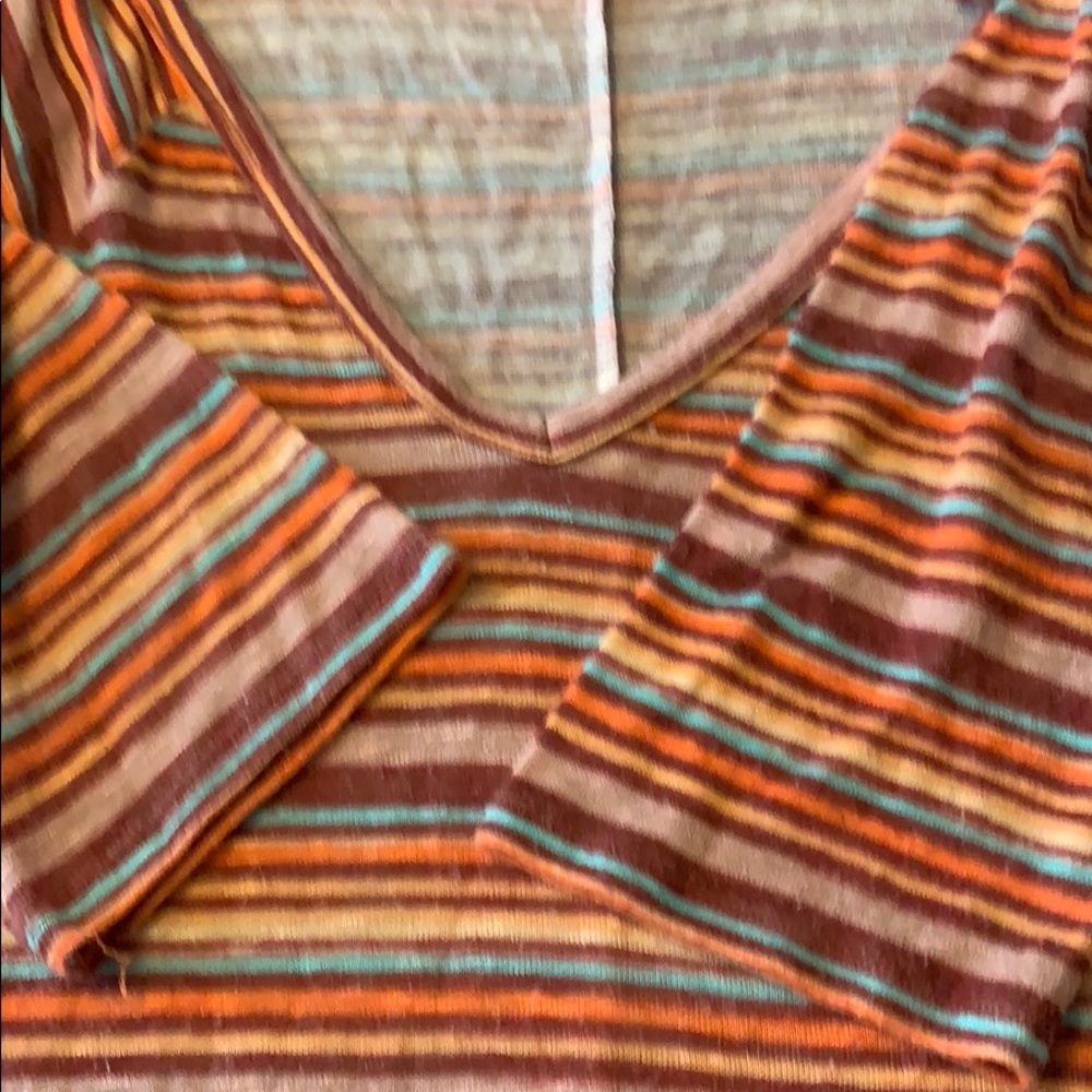 Ladies top - Picture 3 of 3